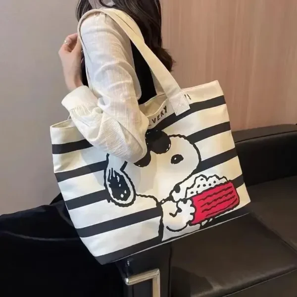 Disney Snoopy Cute Cartoon Large Capacity Canvas Bag for Female Students To Hold Books Tote Mommy Bag - Imagen 4