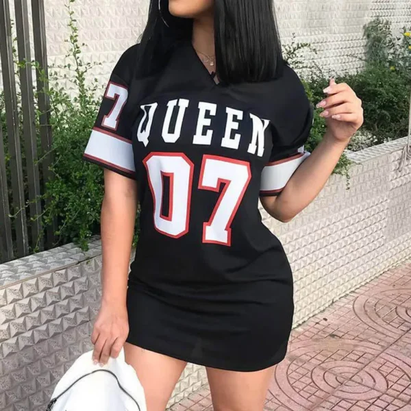 2024 New Fashion V-Neck Queen Letters Print Dress Short Sleeve Basketball Sporty Style Sexy Loose Female Clothing Streetwear - Imagen 3