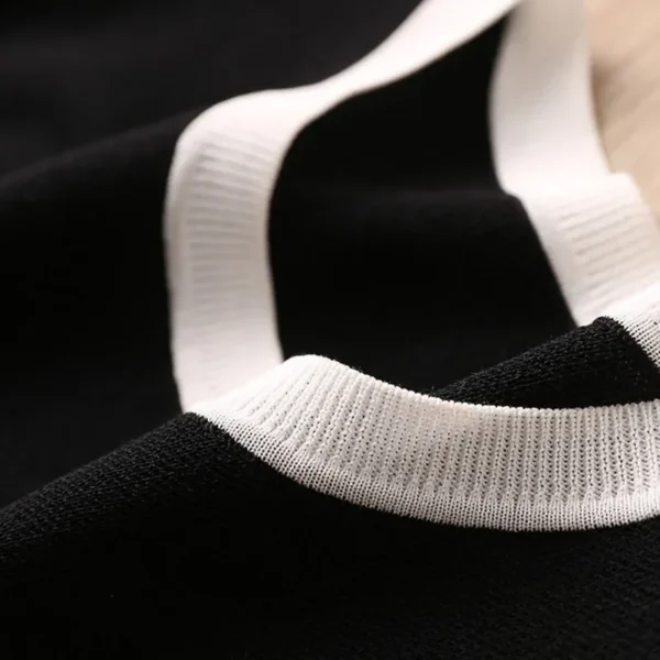2024 Spring/Summer Women's Ice Silk Knitted Short-Sleeved Split Dress, Literary Style O-Neck Knee-Length Package Hip Dress - Imagen 4